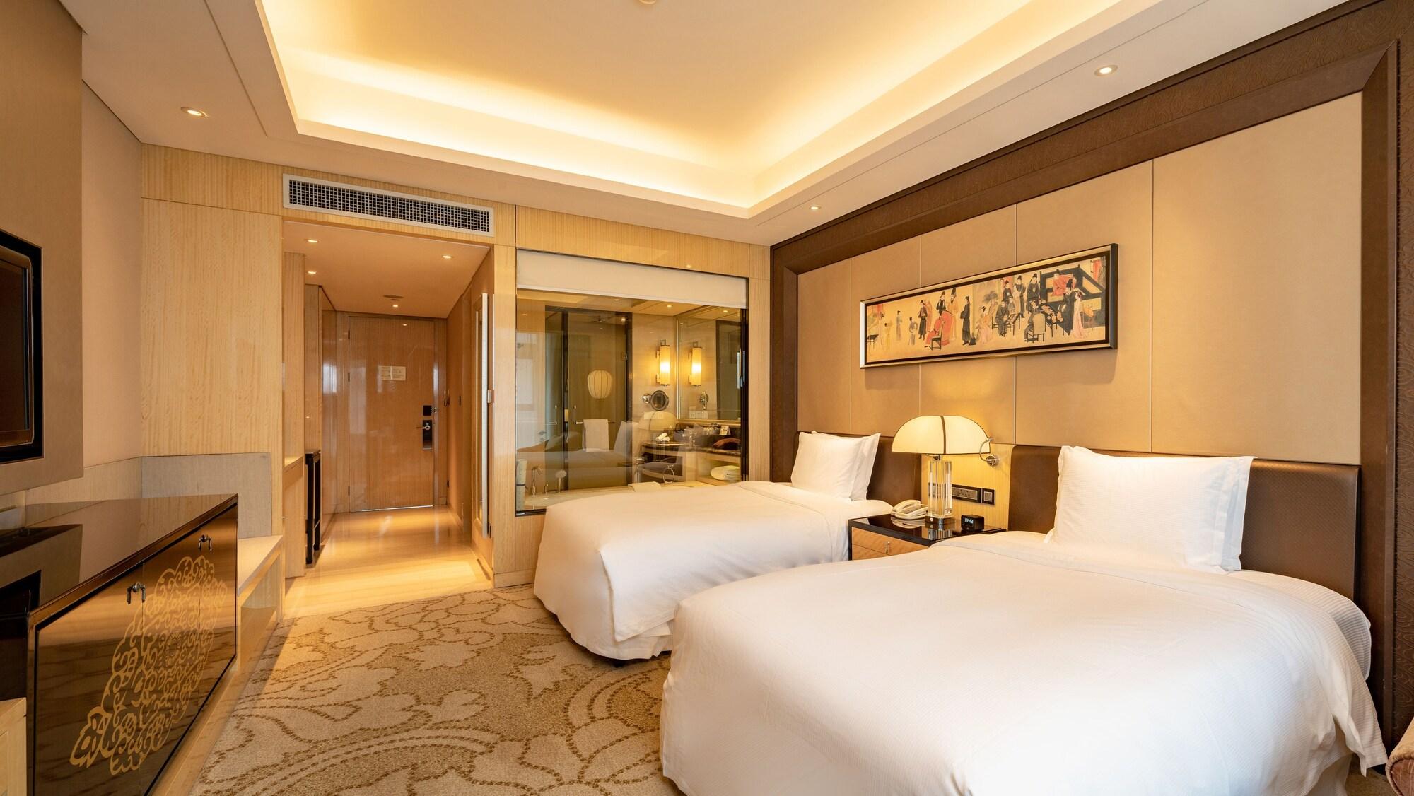 Hilton Xi'an Hotel 5*